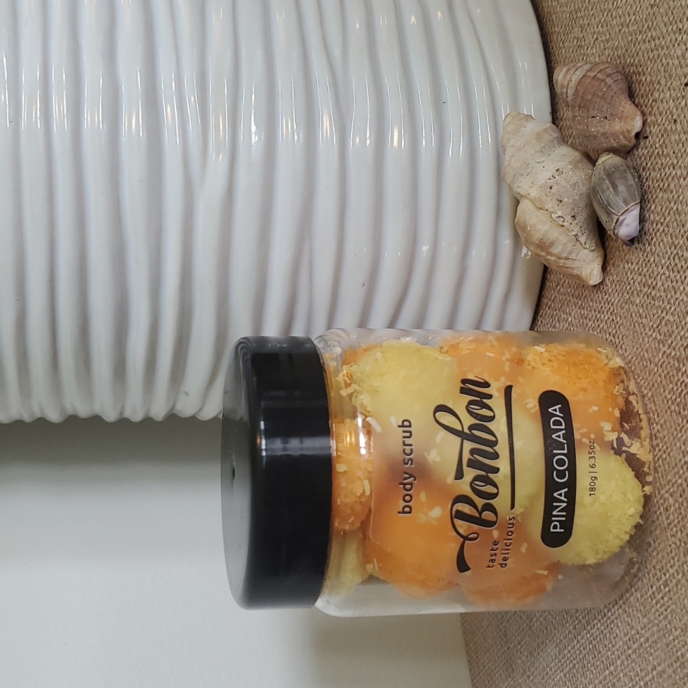 Bonbon Body Scrub Truffles